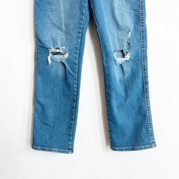 Levi's Women's Heritage High Rise Straight Jeans Distressed Rips 26 - Picture 5 of 9